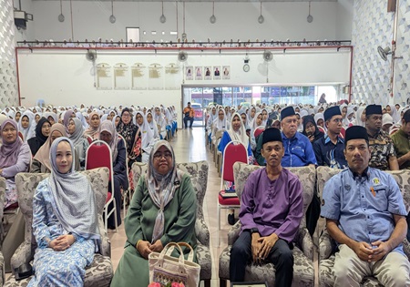 MAJLIS KHATAM AL-QURAN DAN PENYAMPAIAN SIJIL PROGRAM RAKAN MASJID X RAKAN MUDA RAMADAN PERINGKAT DAERAH SEREMBAN 2026