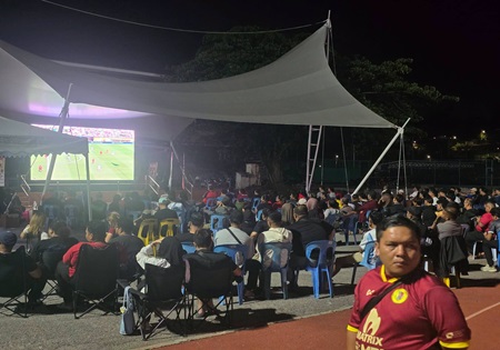 SOROKAN PADU PARA PENYOKONG GAMATKAN SUASANA KOMBES 