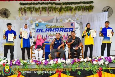 PEGAWAI BELIA DAN SUKAN DAERAH ROMPIN HADIR MERASMIKAN MAJLIS PENUTUP KEJOHANAN OLAHRAGA TAHUNAN SMK ROMPIN