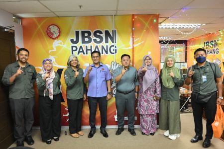 KUNJUNGAN HORMAT ENGGANG HOLDINGS SDN BHD