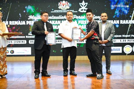 41 PELAJAR DAERAH TEMERLOH BERJAYA DINOBAT ANUGERAH ARPRM 2025