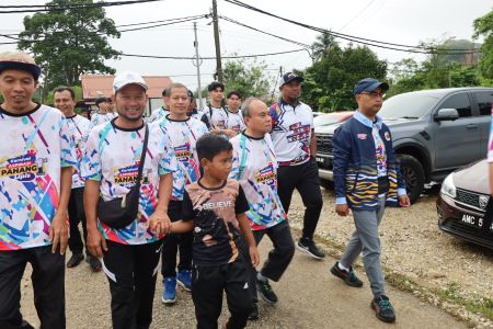 FUN WALK DESA MERIAHKAN SUASANA PAGI HUJUNG MINGGU