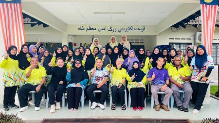 WARGA PAWE MUADZAM SHAH MERIAHKAN SENAMAN WARGA EMAS AKTIF ROMPIN 2025 SIRI 9