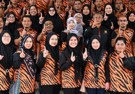 WARGA KERJA JBS NEGERI PAHANG BERKAMPUNG Dİ BALOK