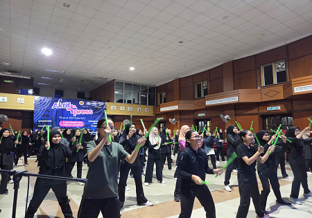 Program Aktif Ekspres Peringkat Daerah Timur Laut.