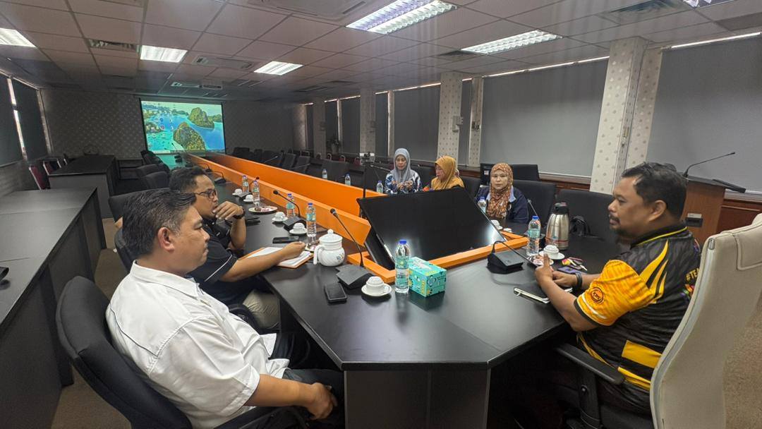 LAWATAN PENANDA ARAS DARI KOLEJ MATRIKULASI PERAK 