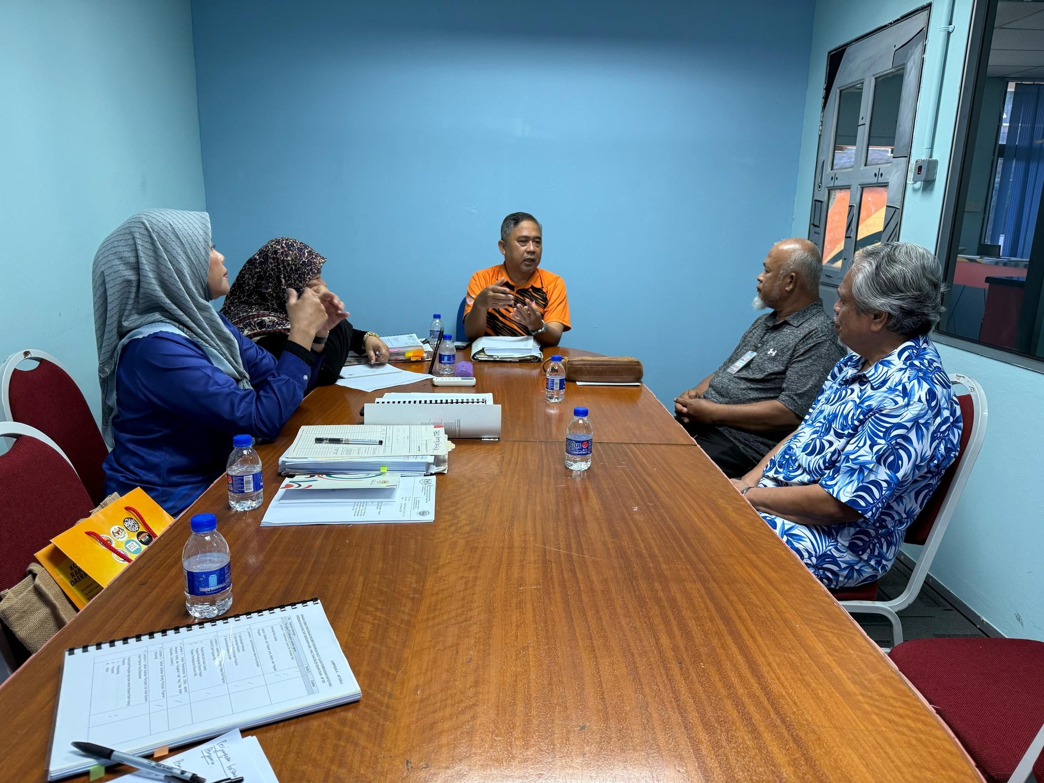 PERBINCANGAN JABATAN BELIA DAN SUKAN NEGERI PERAK BERSAMA PEMINJAM DAN PENJAMIN SKIM TABUNG PEMBANGUNAN EKONOMI BELIA (TKWAPEB) YANG DICADANGKAN UNTUK DIHAPUSKIRA DAERAH KAMPAR