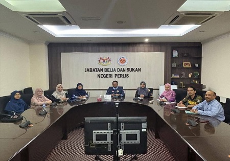 KUNJUNG HORMAT KELAB BELIAWANIS UNGGUL ARAU KE JBSN PERLIS 