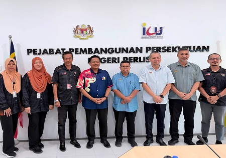 KUNJUNGAN HORMAT PENGARAH JBSN PERLIS KE ICU NEGERI PERLIS PERKUKUH KERJASAMA STRATEGIK