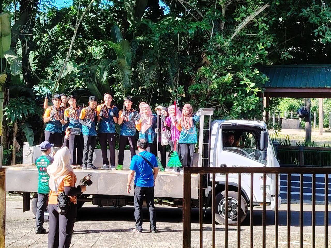 PROGRAM SATRIA CARE, IN ACTION KUKUHKAN NILAI SUKARELAWAN DAN CINTA ALAM SEKITAR