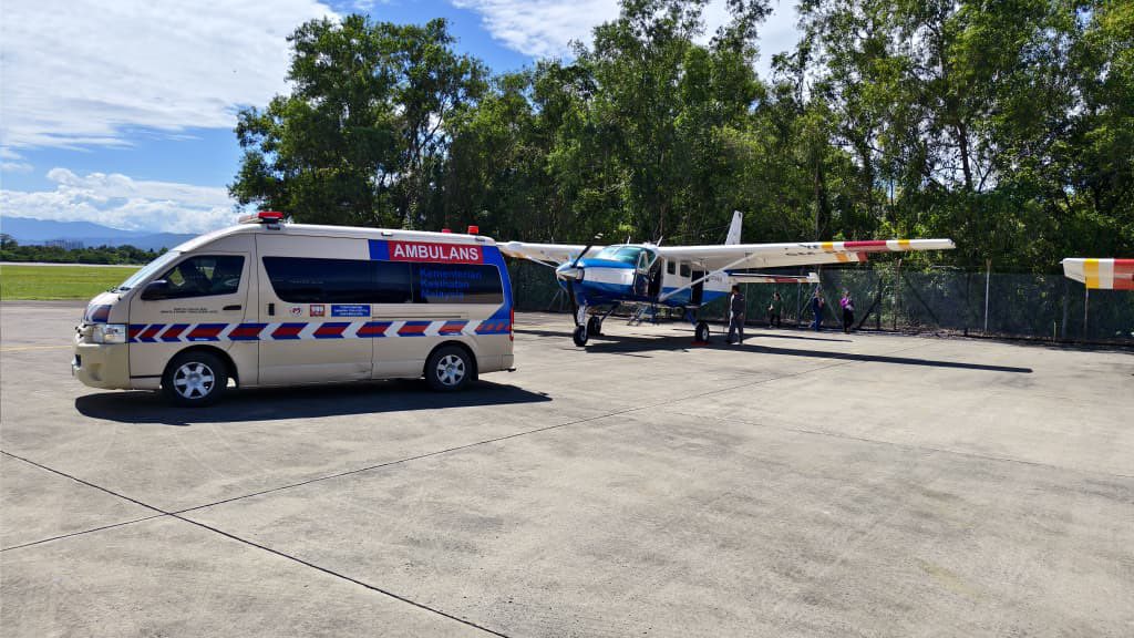 PENGARAH JABATAN BELIA DAN SUKAN (PERSEKUTUAN) NEGERI SABAH DIBERIKAN PENERBANGAN IHSAN KE MIRI DENGAN PESAWAT TEXTRON 208 PGU, PDRM