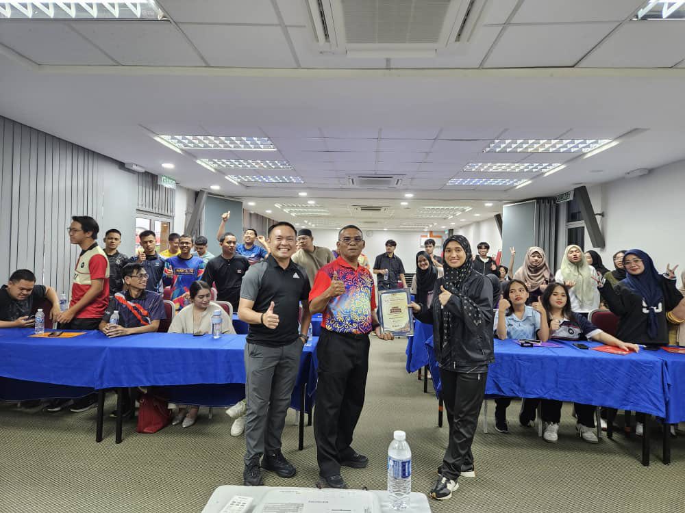 MEMBINA BUDAYA KEPIMPINAN BERWAWASAN