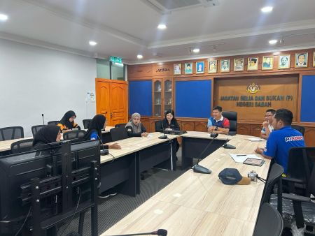KUNJUNGAN HORMAT PESERTA MYCORPS MISSION 9 BORNEO