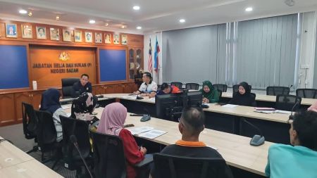 SESI PERJUMPAAN PENGURUSAN TERTINGGI JABATAN BELIA DAN SUKAN (P) NEGERI SABAH BERSAMA SYARIKAT PEMBERSIHAN DAN PENYELENGGARAAN RUANG PEJABAT & KESELURUHAN BANGUNAN KAWASAN LUAR KOMPLEKS BELIA DAN SUKAN (P) NEGERI SABAH