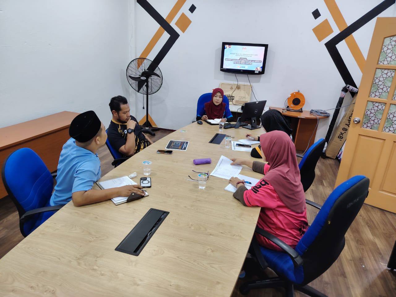 KEPENTINGAN PEMATUHAN DASAR DAN ETIKA PEJABAT FOKUS WARGA PBSB PANTAI BARAT