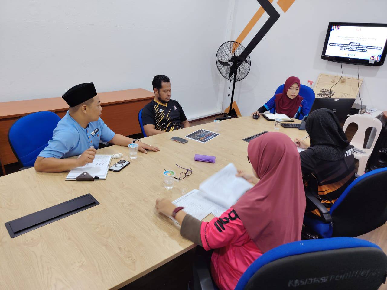 KEPENTINGAN PEMATUHAN DASAR DAN ETIKA PEJABAT FOKUS WARGA PBSB PANTAI BARAT
