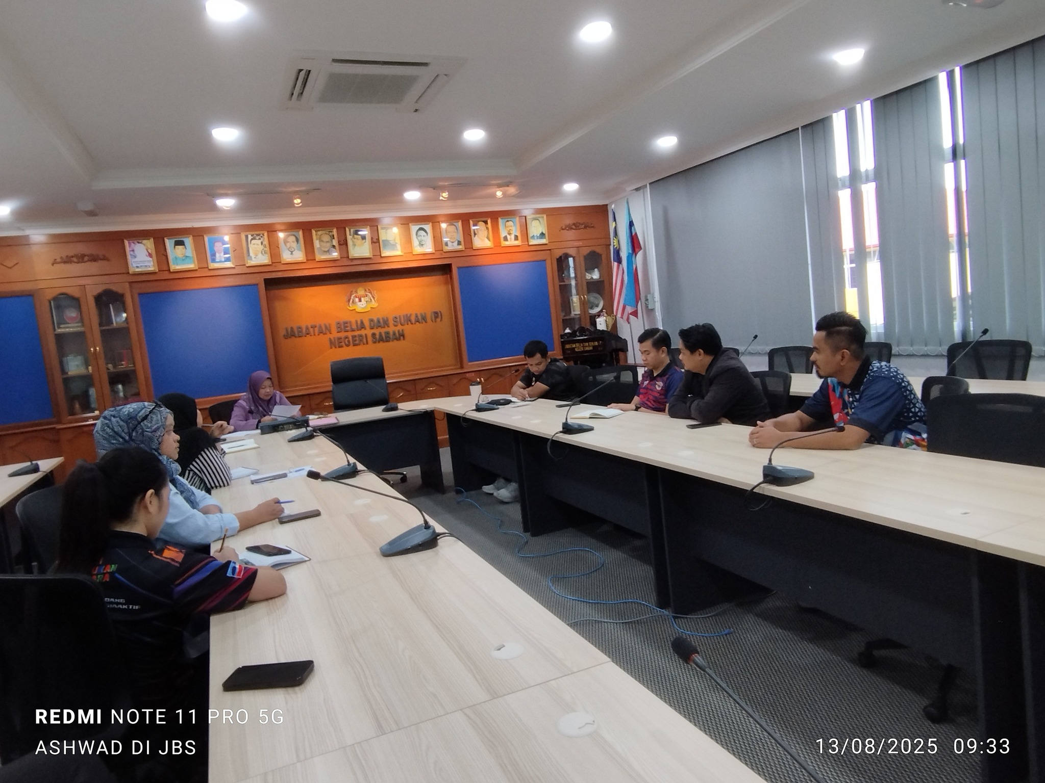 MESYUARAT KHAS UNIT PENGURUSAN SEMPENA PERSARAAN PUAN RUANAH BINTI KASSIM 
