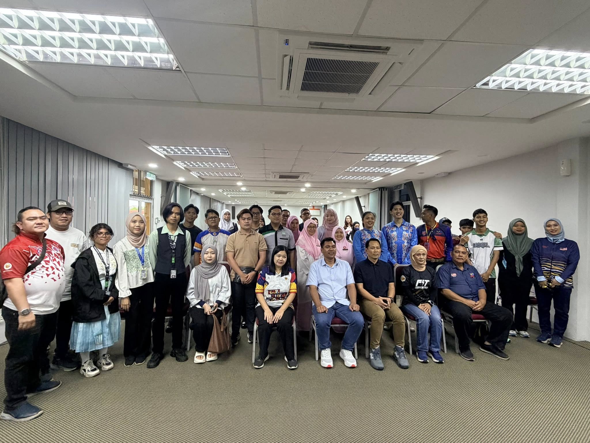 SEMBANG SANTAI YB TIMBALAN MENTERI BELIA DAN SUKAN MALAYSIA BERSAMA PEMEGANG TARUH BELIA, SUKAN DAN RAKAN MUDA SABAH!