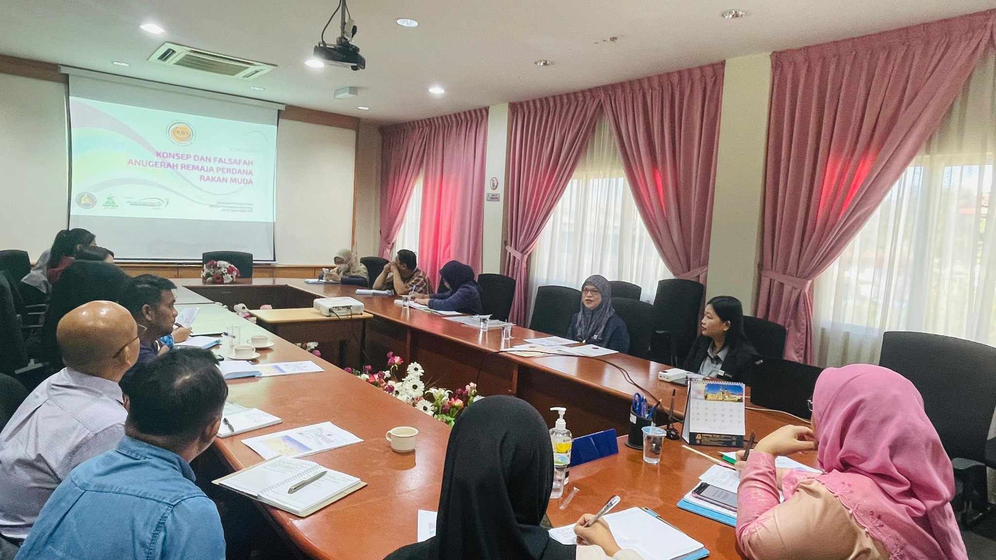 TAKLIMAT PROGRAM RAKAN MUDA DAN ANUGERAH REMAJA PERDANA RAKAN MUDA