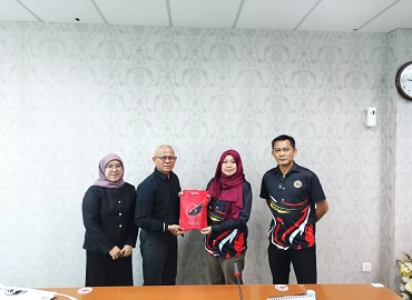 KUNJUNGAN HORMAT EXCELLENCE SKILLS & ENTREPRENEURSHIP CENTER SDN BHD KEPADA JABATAN BELIA DAN SUKAN NEGERI SARAWAK