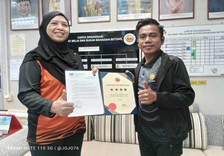 Kelab Belia Kampung Pusa (KBKP) Terima Sijil Penarafan 4 Bintang 