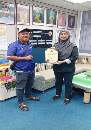 KELAB BELIA PEKAN DEBAK (KBPD) TERIMA SIJIL PENARAFAN 4 BINTANG