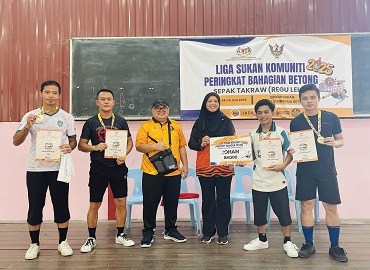 LIGA SUKAN KOMUNITI PERINGKAT BAHAGIAN BETONG : ACARA SEPAK TAKRAW REGU LELAKI MERIAH DI DEWAN SJK (C ) CHONG HUA BETONG