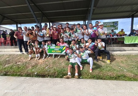 Al Quthuz Fc Dari Sarikei Juara Karnival Bola Sepak 9 Sebelah Terbuka Bahagian Betong Tahun 2025