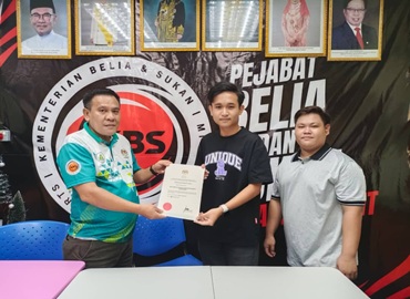 Penyerahan Sijil Pendaftaran Kelab Belia Perkasa Kampung Muhibah