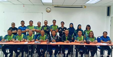 MENGHADIRI MESYUARAT AGUNG KELAB PING PONG JABES
