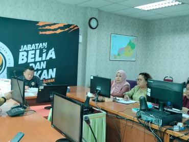 MENGHADIRI MESYUARAT BERKALA PERINGKAT JBSN SARAWAK