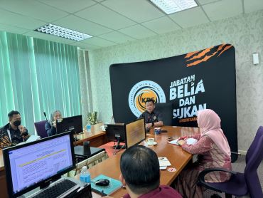 MENGHADIRI MESYUARAT BERKALA PERINGKAT JBSN SARAWAK