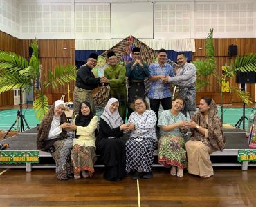 BERMAAF-MAAFAN MENGERATKAN PERSAUDARAAN