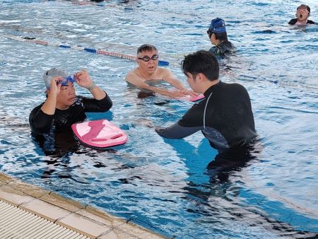 KLAS Renang Warga Emas