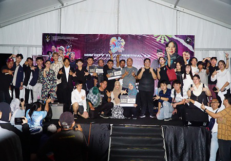 Trio Harmoni Dinobatkan Juara Clash Of Buskers Peringkat Bahagian Miri 2025