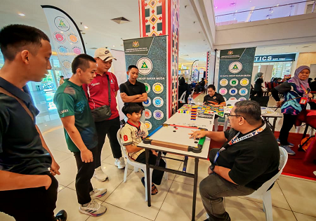 Pameran Rakan Muda Antara Pengisian Aktiviti Hari Kerjaya TVET ILKBS Zon Borneo 2025 