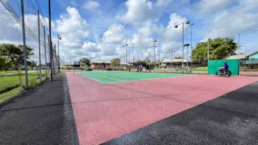 PEMERIKSAAN AKHIR KERJA-KERJA NAIK TARAF GELANGGANG TENIS MAKSAK SARIKEI