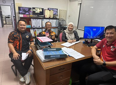 LAWATAN TAPAK KE GELANGGANG BOLA JARING DI SMK TIONG HIN SIBU