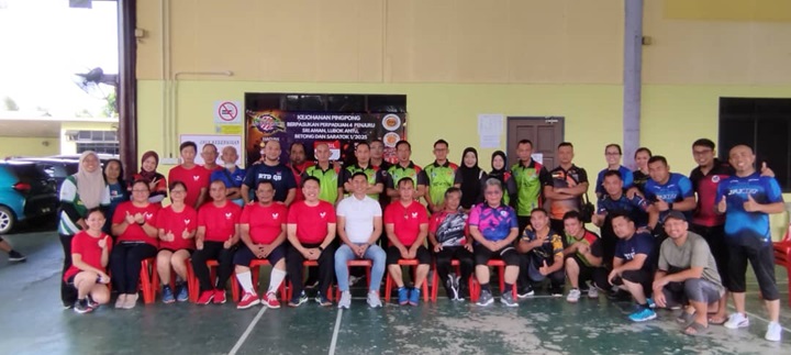 PERTANDINGAN PING PONG BERPASUKAN PERPADUAN JEMPUTAN 4 PENJURU