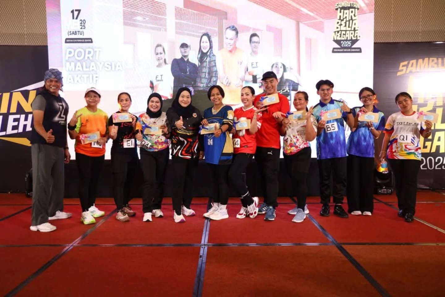PERTANDINGAN AEROBATHON TARIK PENYERTAAN 60 ORANG SEMPENA HARI BELIA NEGARA SARAWAK 2025