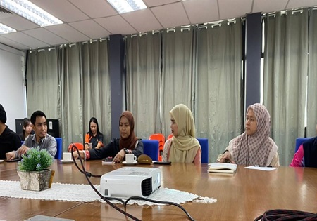 TAKLIMAT PROGRAM PEMASANGAN DAN LATIHAN PENGGUNAAN AUTOMATED EXTERNAL DEFIBRILLATOR (AED) DI WISMA PERSEKUTUAN BETONG