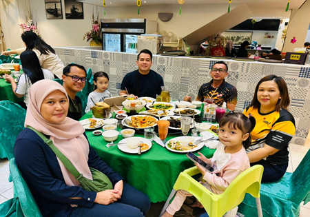 Iftar Ramadan: Medium Eratkan Ukhuwah, Satukan Hati 