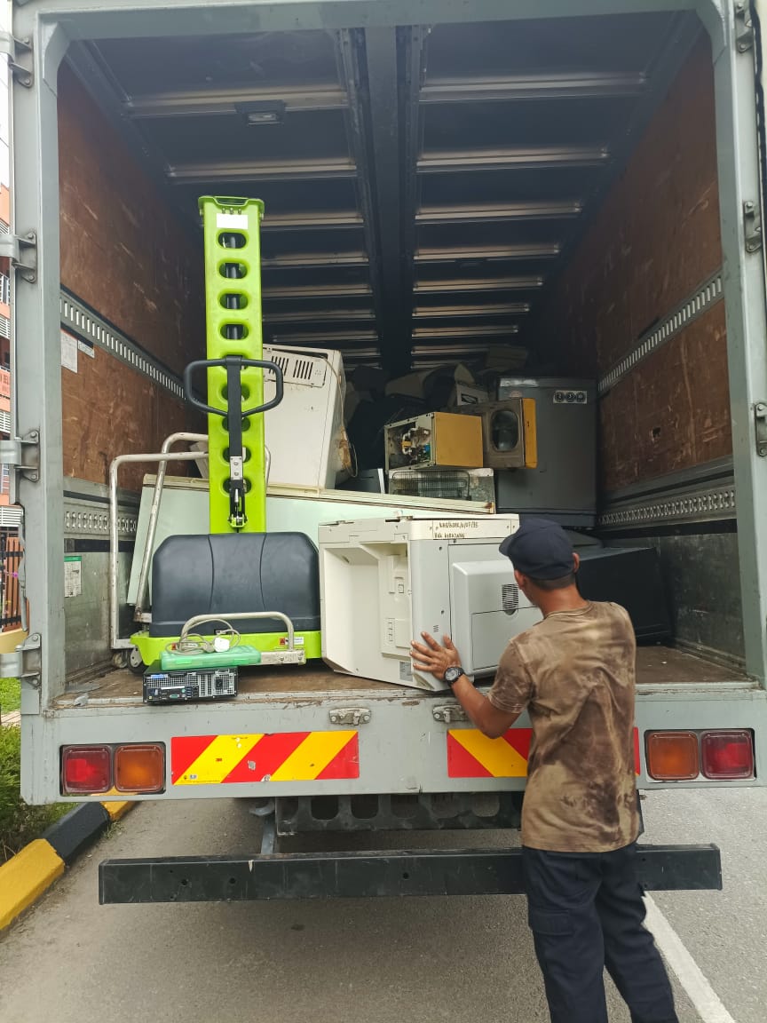 PELUPUSAN PERALATAN ICT PBS BAHAGIAN KAPIT