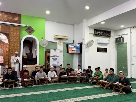 Amalan Membaca Al-Quran Di Bulan Puasa