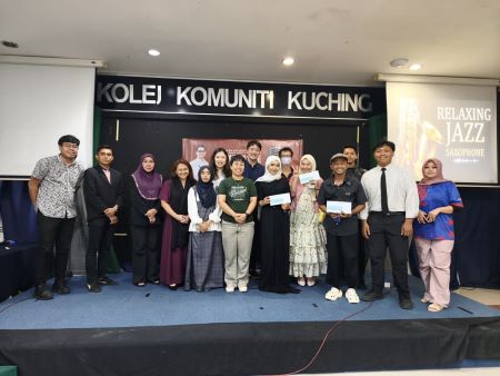 Kelas Vokal Dan Mini Pertandingan Karaoke Cungkil Bakat Peserta