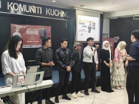 Kelas Vokal Dan Mini Pertandingan Karaoke Cungkil Bakat Peserta