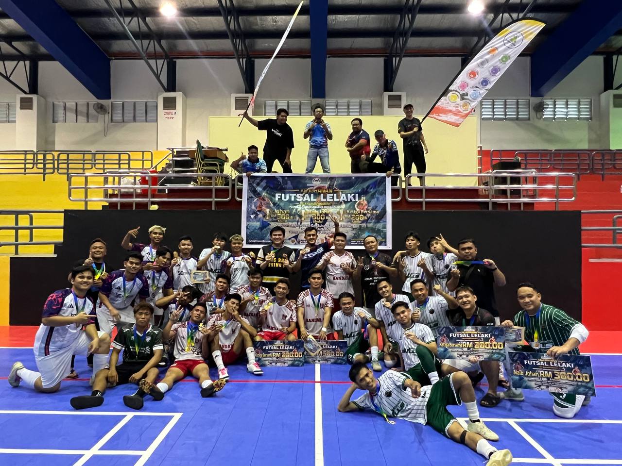 PENYERTAAN YANG MEMBERANGSANGKAN BAGI PROGRAM LIGA SUKAN KOMUNITI (LSK) FUTSAL BAHAGIAN LIMBANG