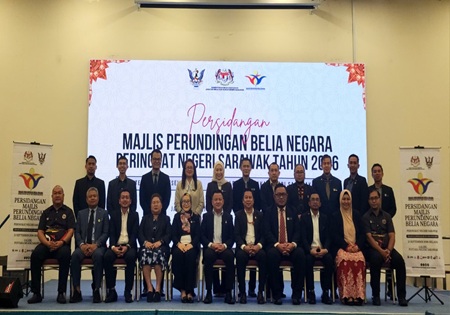 PERSIDANGAN MAJLIS PERUNDINGAN BELIA NEGARA PERINGKAT NEGERI SARAWAK ANGKAT SUARA BELIA AKAR UMBI