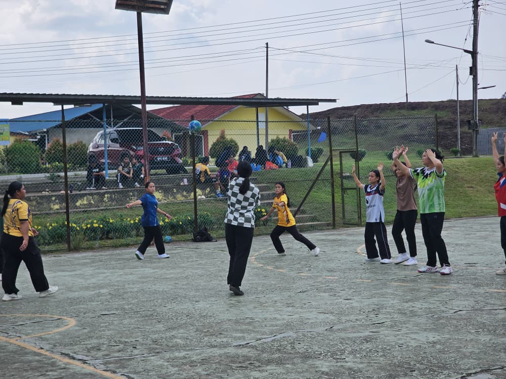 AKSI BOLA BALING WANITA SEMARAKKAN KURSUS LATIHAN ASAS SUKAN (KLAS) KOMUNITI PERIBUMI SARAWAK PERINGKAT BAHAGIAN SARIKEI TAHUN 2026 SIRI 2 