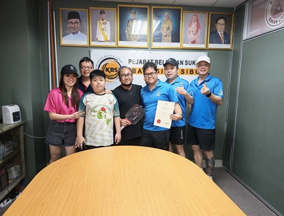 Penyerahan Sijil Pendaftaran Badan Sukan Kepada Fanatic Pickleball Club